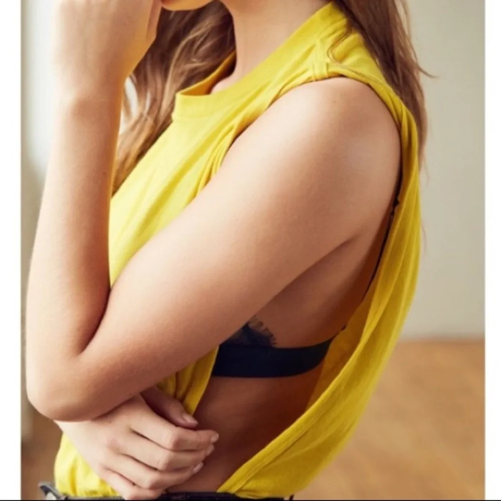 ❤️SOLD❤️BDG Yellow Gold Drop Armhole Muscle Tank Top - Picture 7 of 13